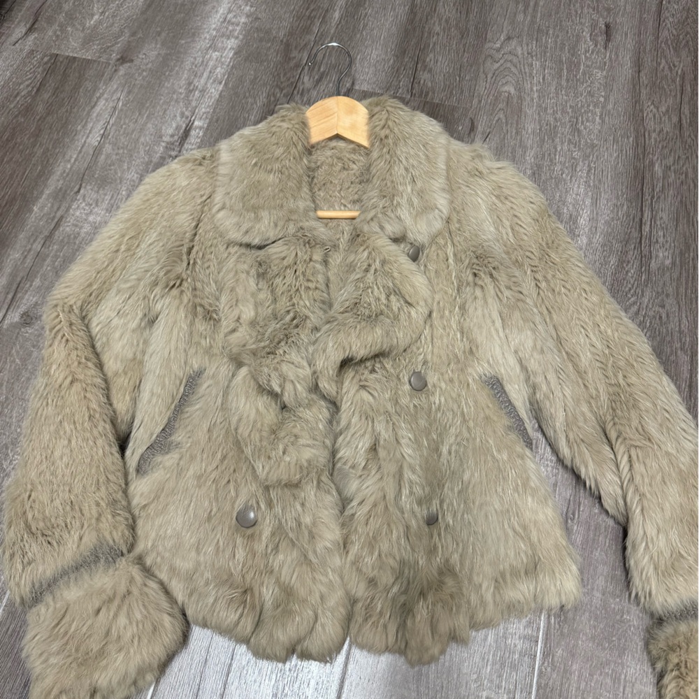 Fur coat - Picture 8 of 12